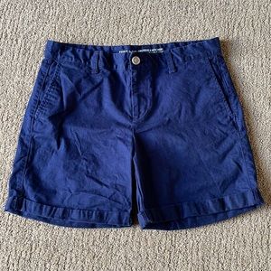 Khakis by Gap size 4 girlfriend 6 inch shirts